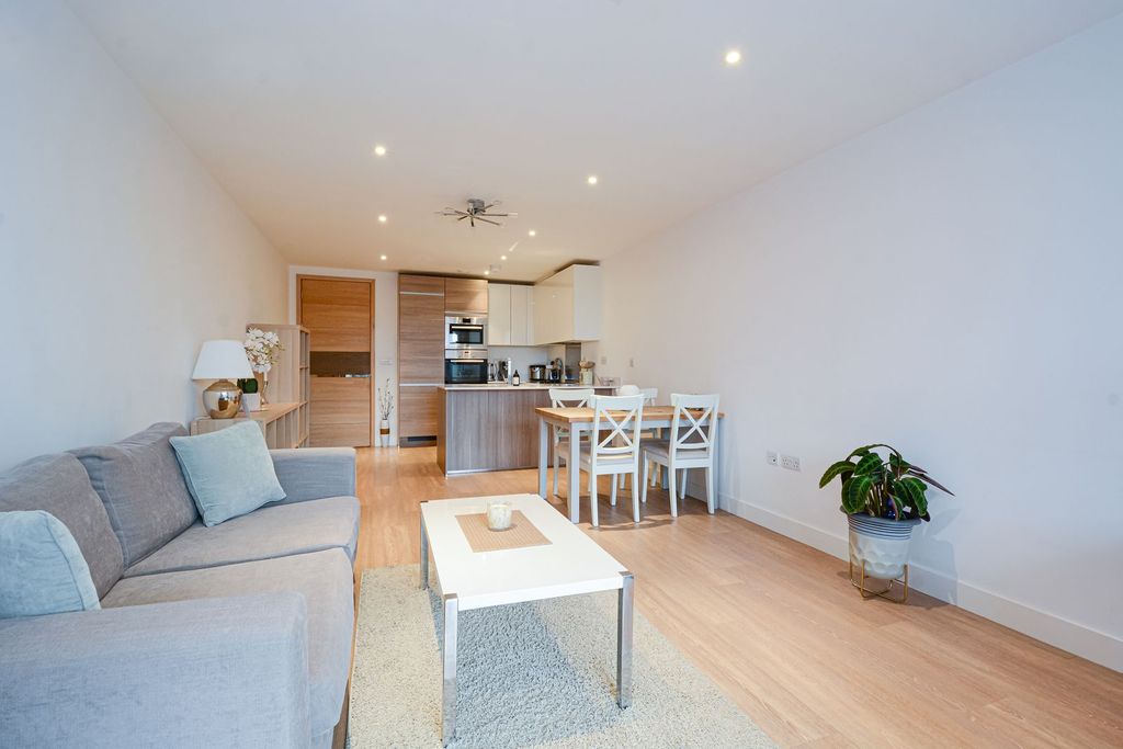 Property photo 2 of 17 99i0Qoiw