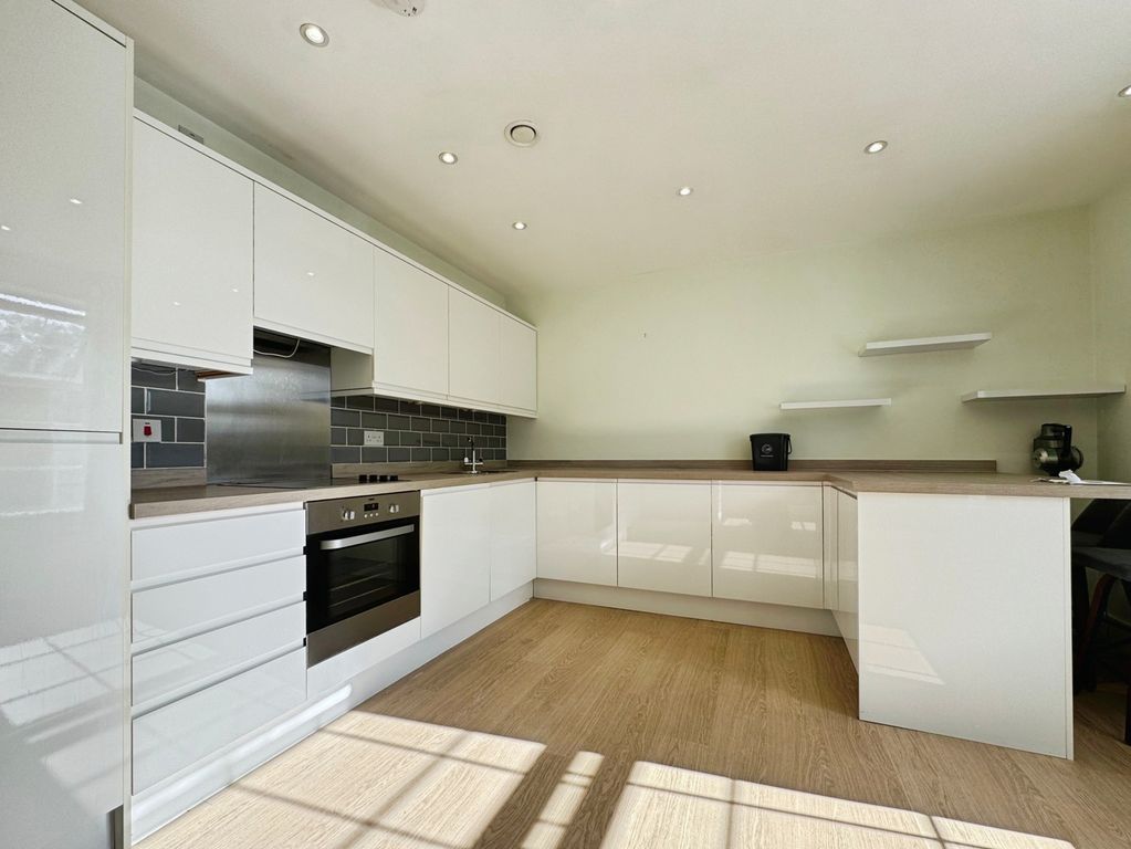 Property photo 3 of 9 Pbox-Img.Jpg