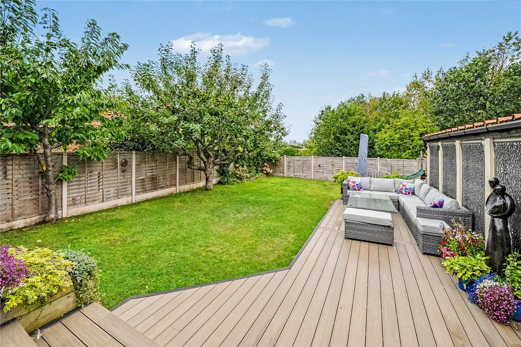 Property photo 2 of 18 Picture No. 28