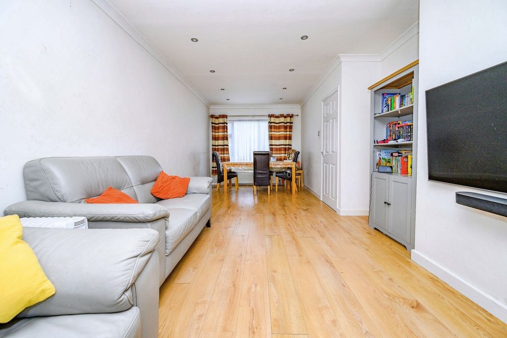 Property photo 3 of 15 Pbox-Img.Jpg