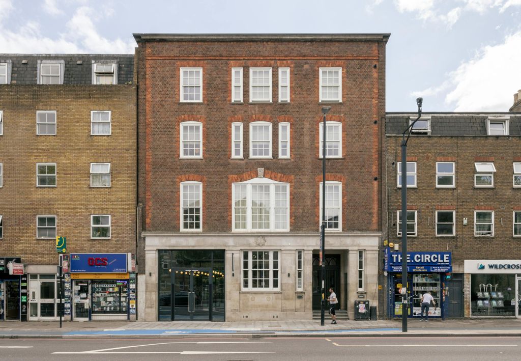 Property photo 2 of 10 Lowres_Billy Bolton_Hut_Drill Hall_217.Jpg