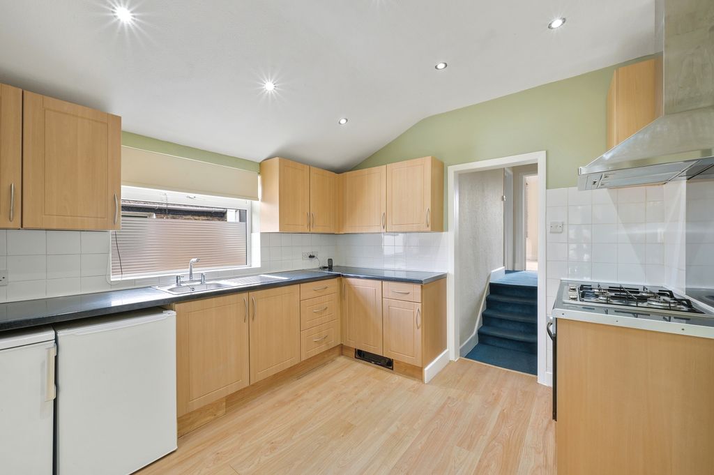 Property photo 1 of 11 Picture No. 02