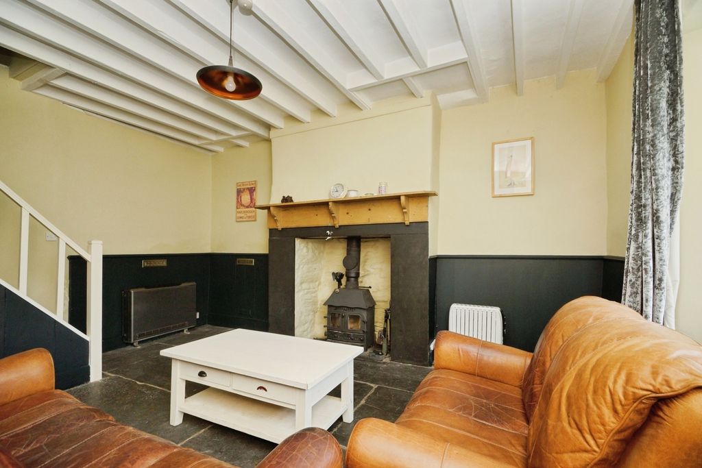 Property photo 2 of 19 Pbox-Img.Jpg