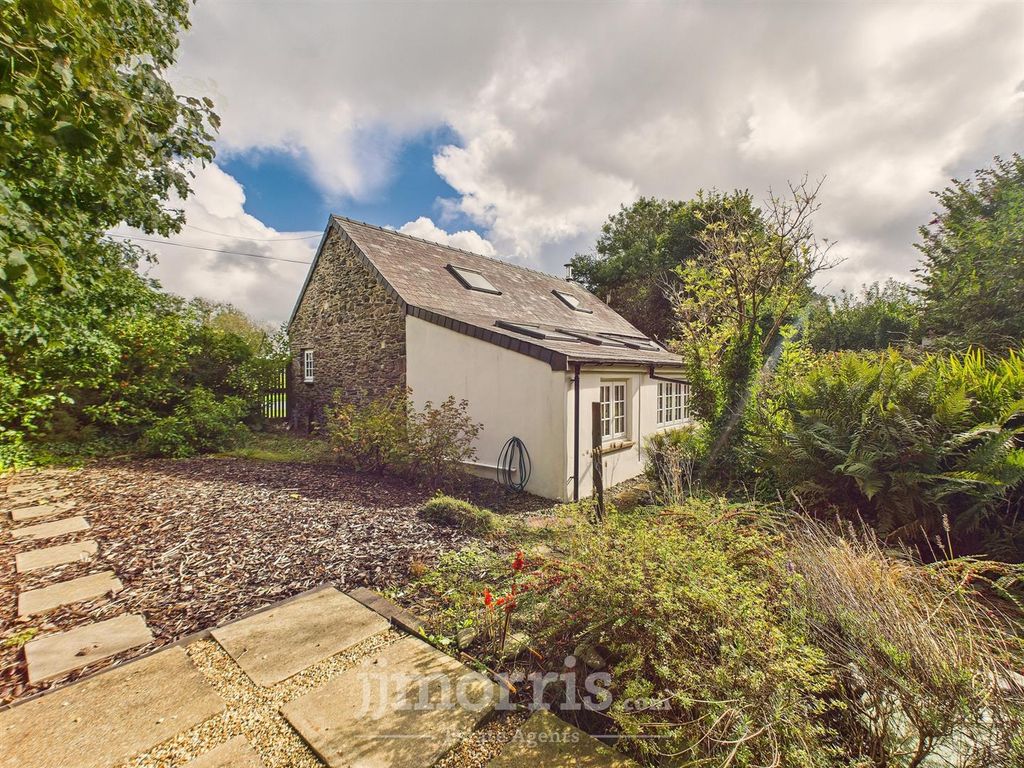 Property photo 3 of 37 Cam02122G0-Pr0372-Still010.Jpg