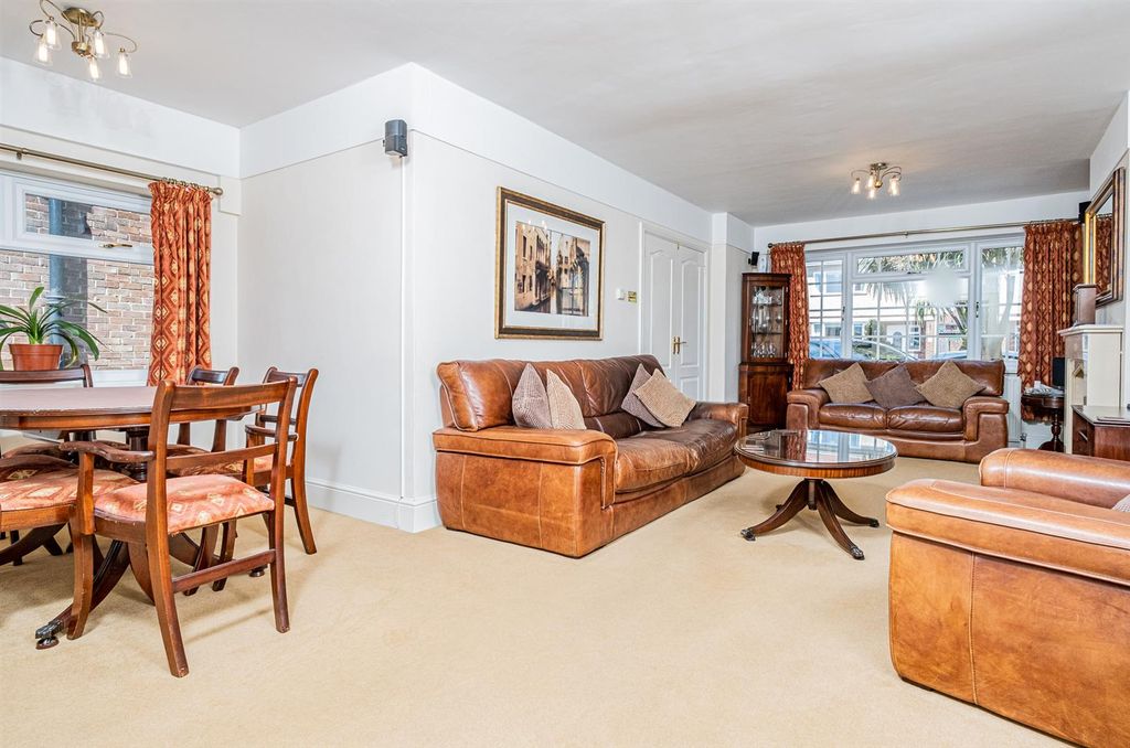 Property photo 2 of 17 L- Shaped Lounge/Dining Room