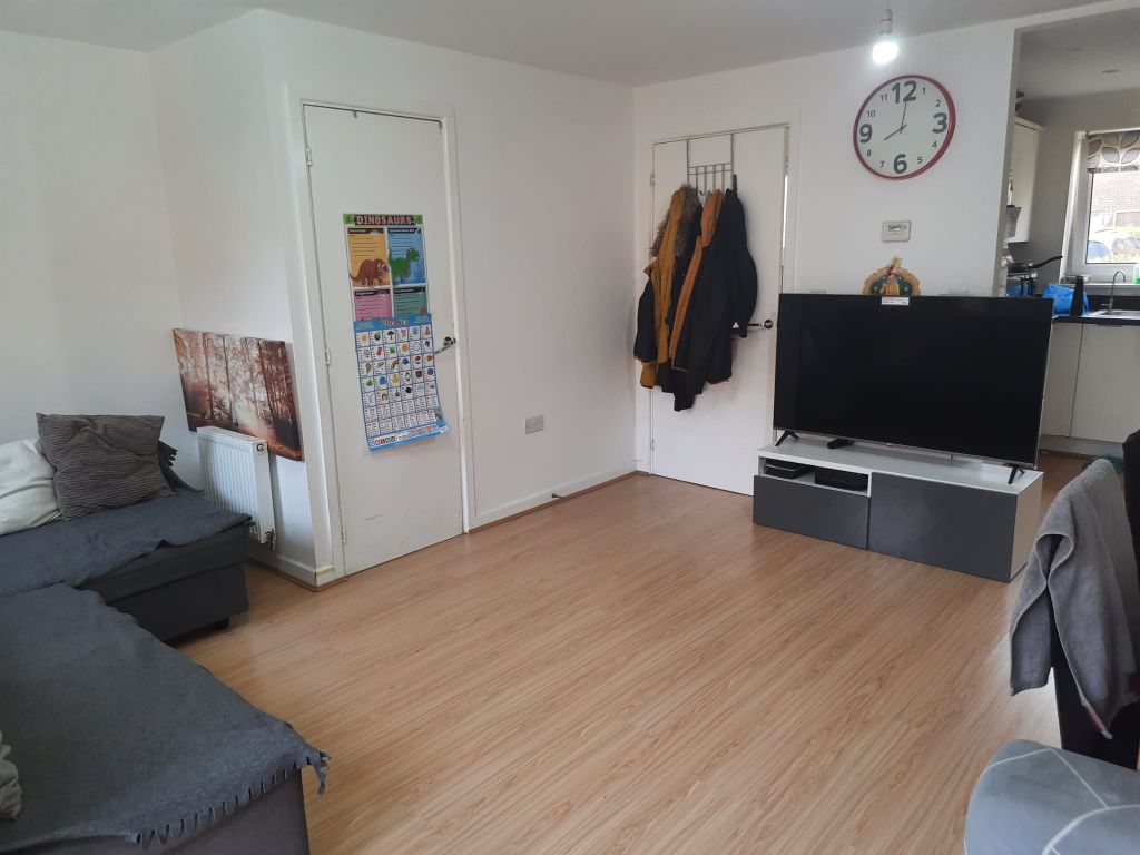 Property photo 2 of 9