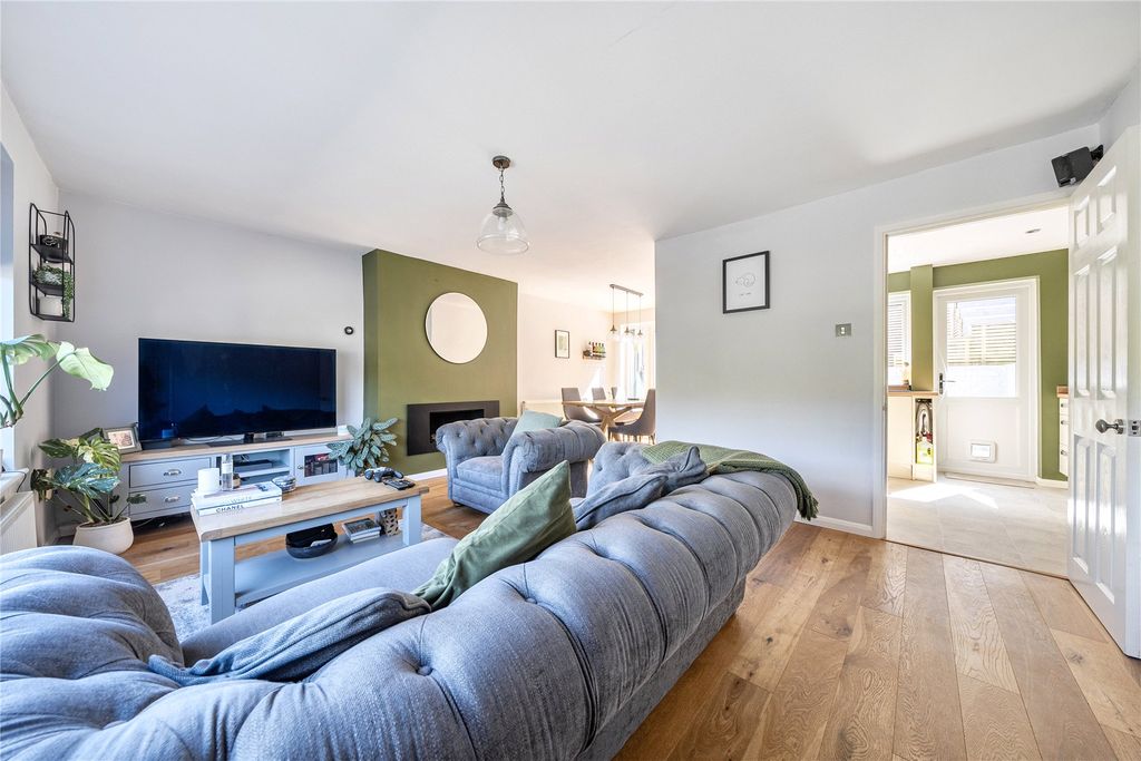 Property photo 3 of 19 Picture No. 18