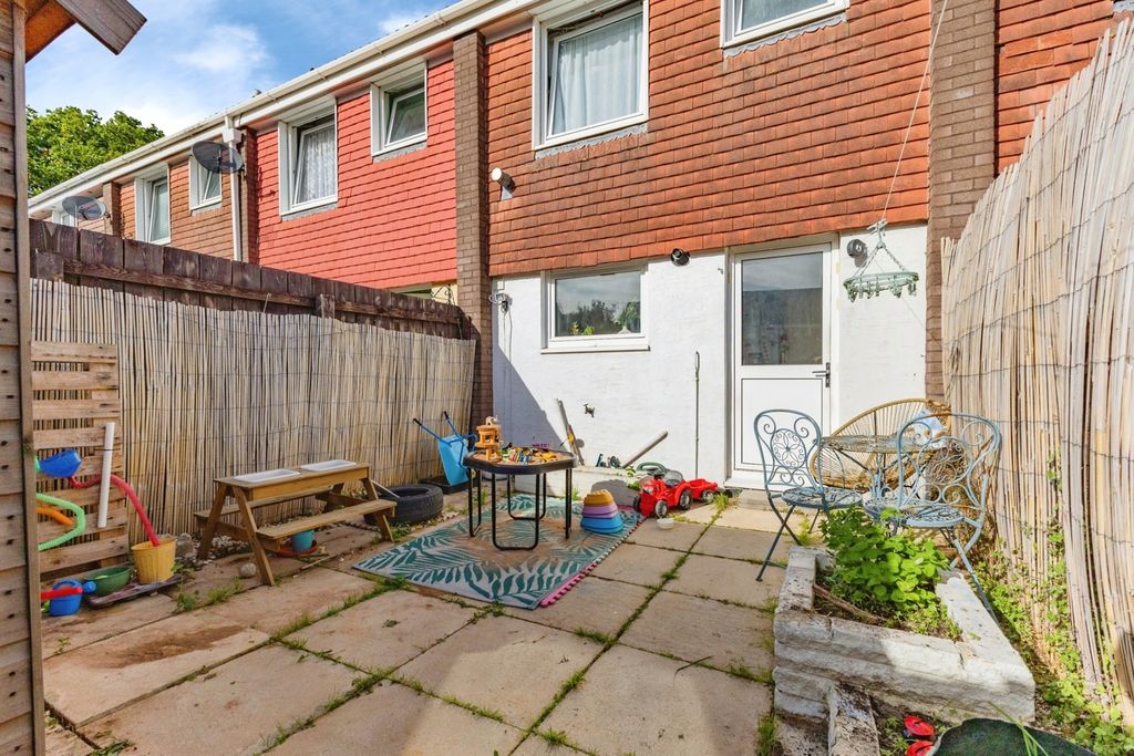 Property photo 3 of 20 Pbox-Img.Jpg