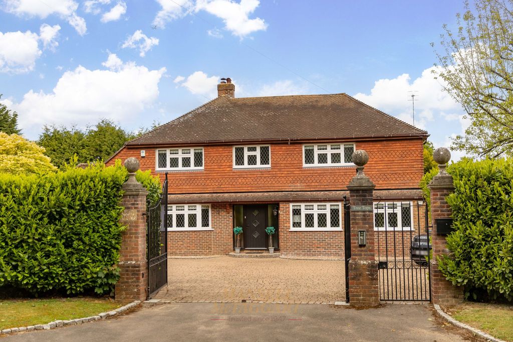 Property photo 1 of 41