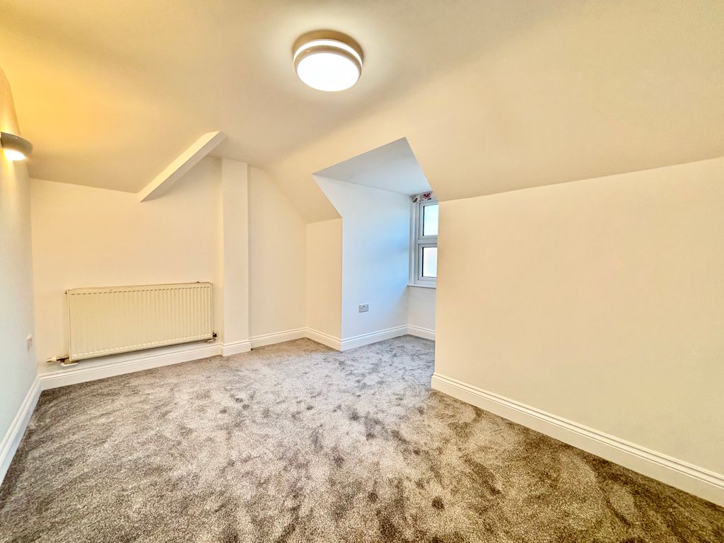 Property photo 3 of 7 Img_4390