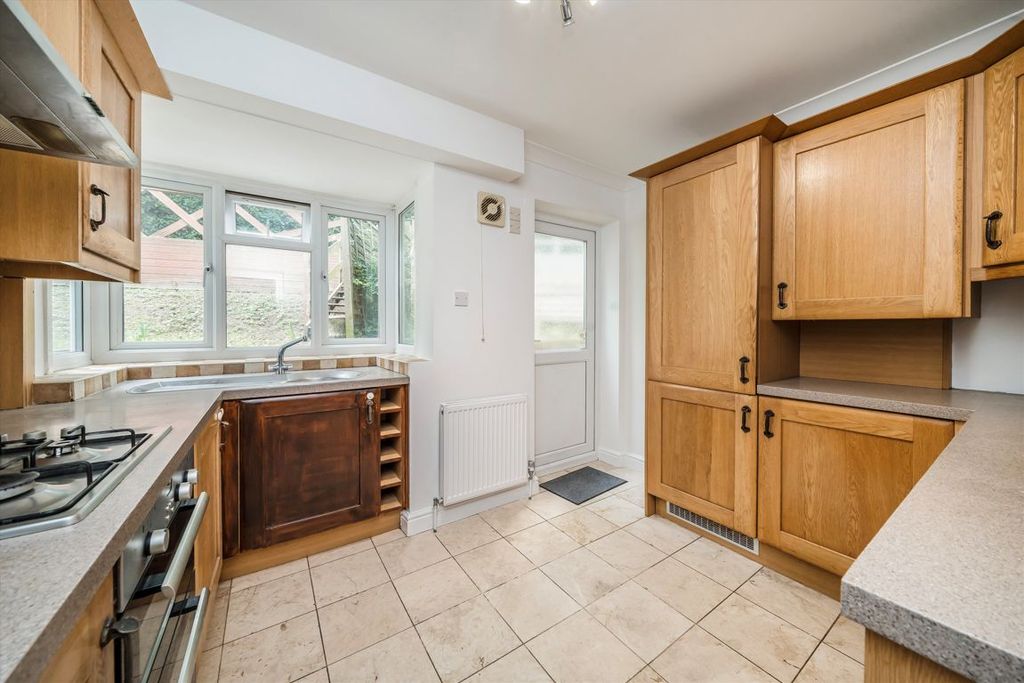 Property photo 3 of 5