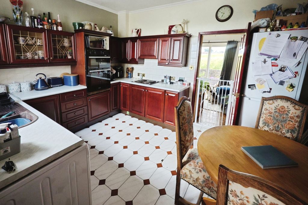 Property photo 3 of 11 Pbox-Img.Jpg