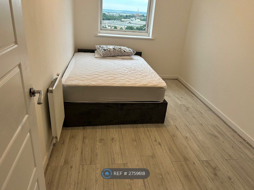 Property photo 3 of 11