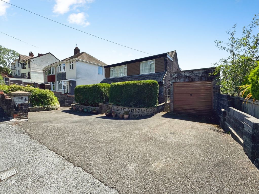 Property photo 2 of 45 5220897