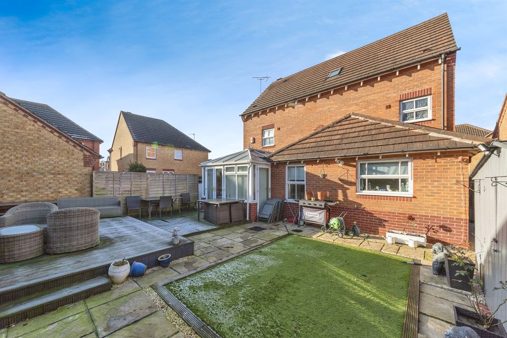 Property photo 1 of 18