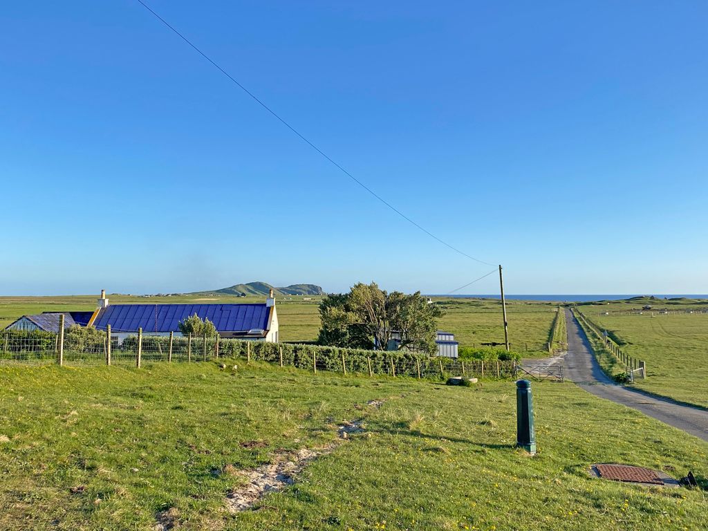 Property photo 2 of 32