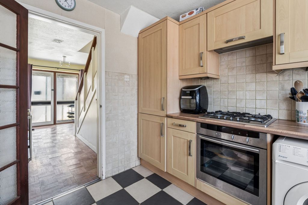 Property photo 3 of 13