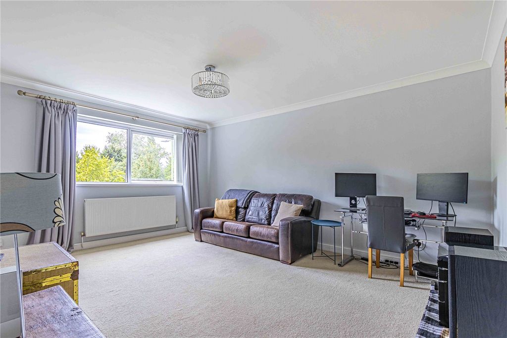 Property photo 2 of 12 Picture No. 20