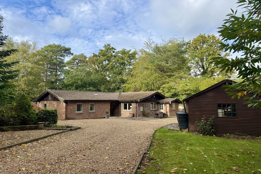 Property photo 1 of 16 (Main)