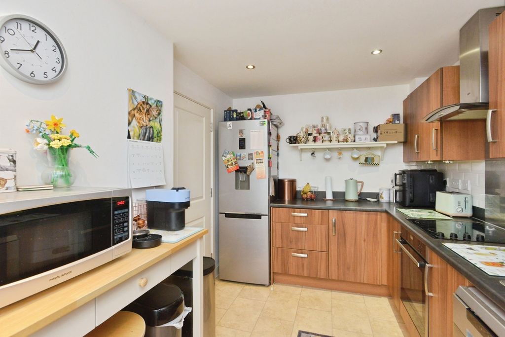 Property photo 3 of 17 Pbox-Img.Jpg