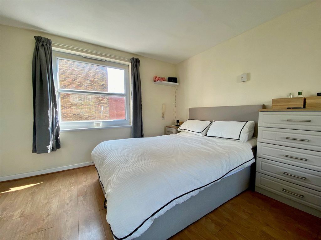 Property photo 3 of 9 Picture No. 10