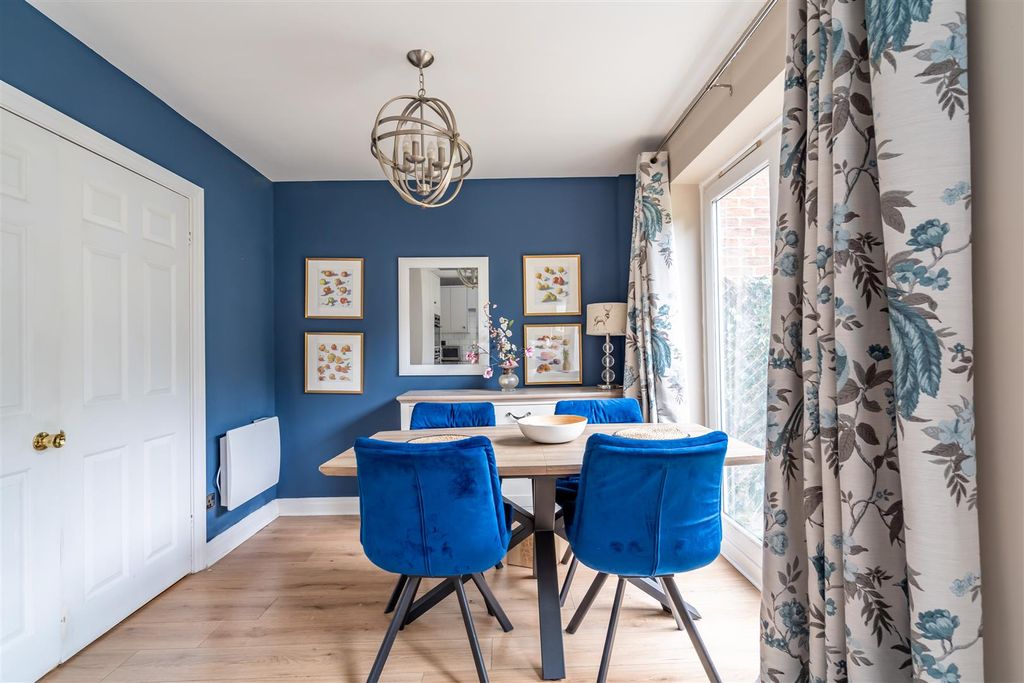 Property photo 3 of 13 Swan Farm Court-3.Jpg