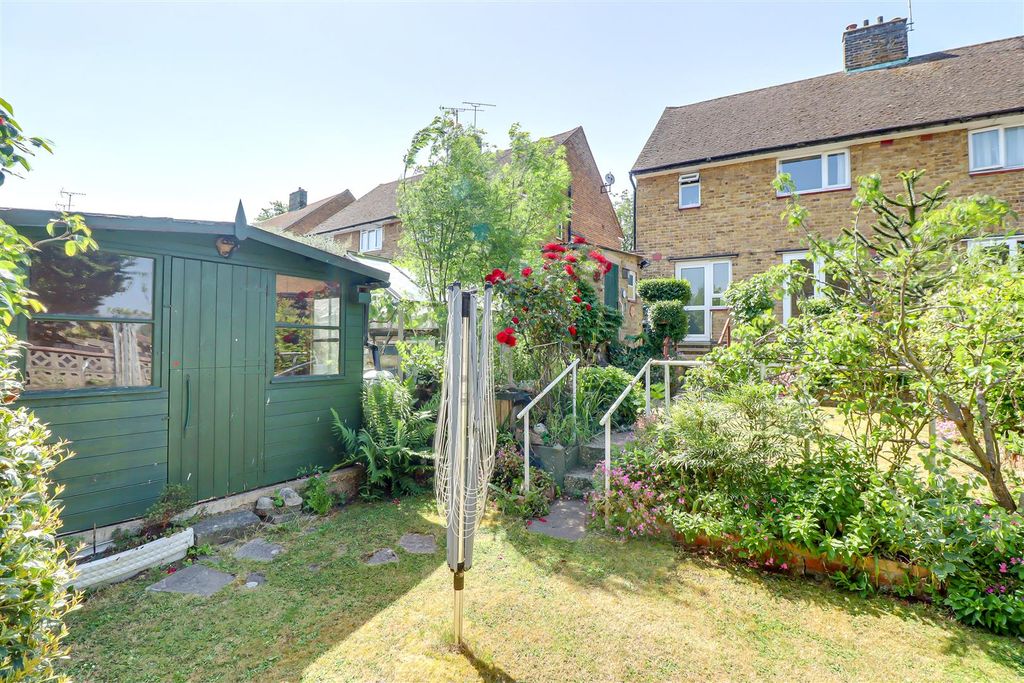 Property photo 2 of 24