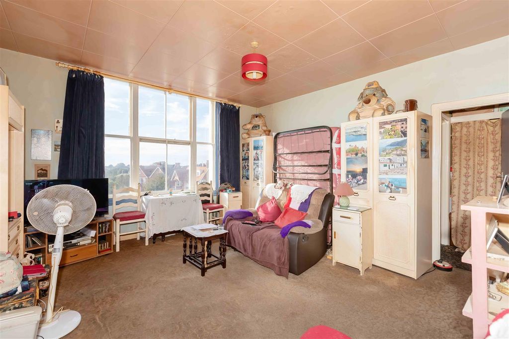 Property photo 3 of 7 West Mansions_7.Jpg