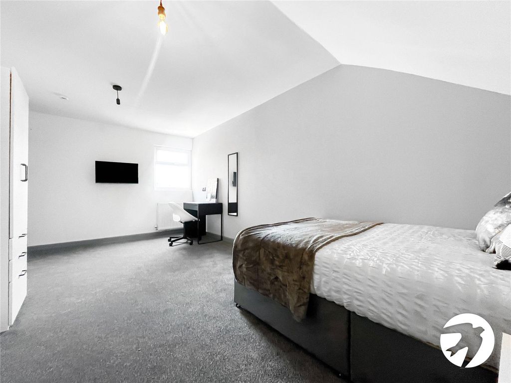Property photo 1 of 10 Picture No. 11