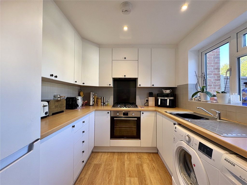 Property photo 2 of 16 Picture No. 02