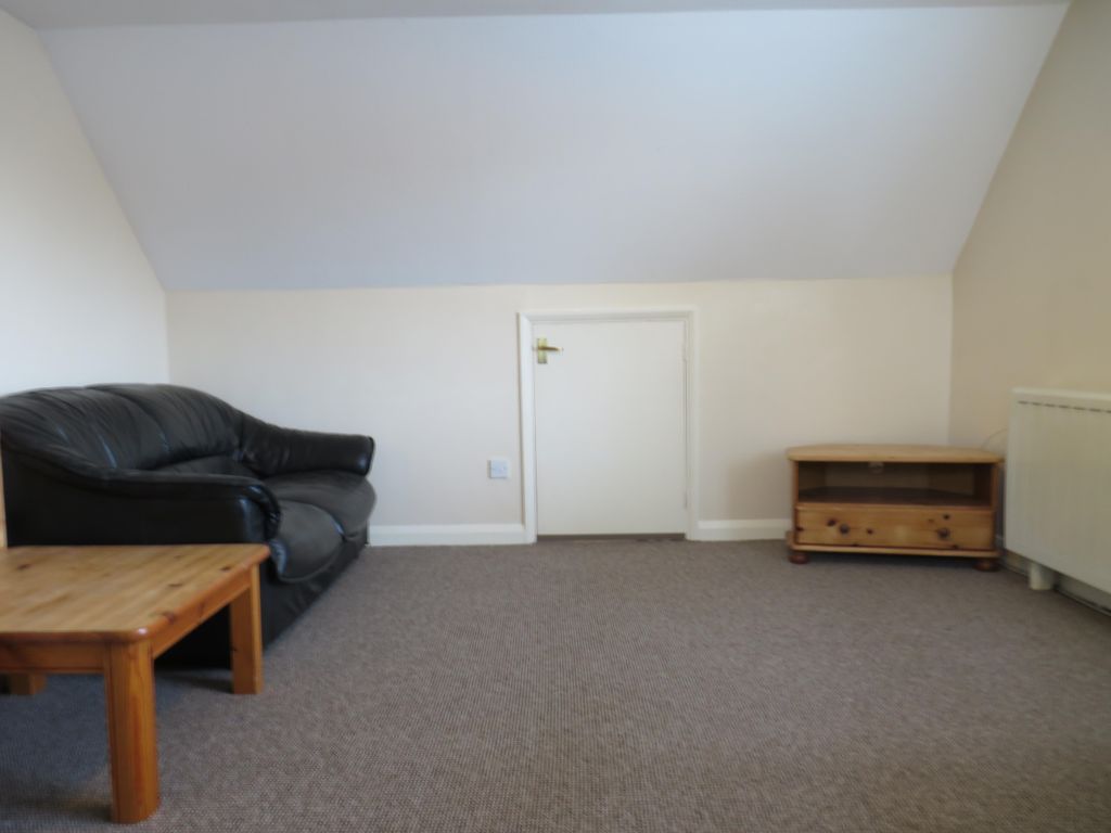 Property photo 2 of 8 Living Room