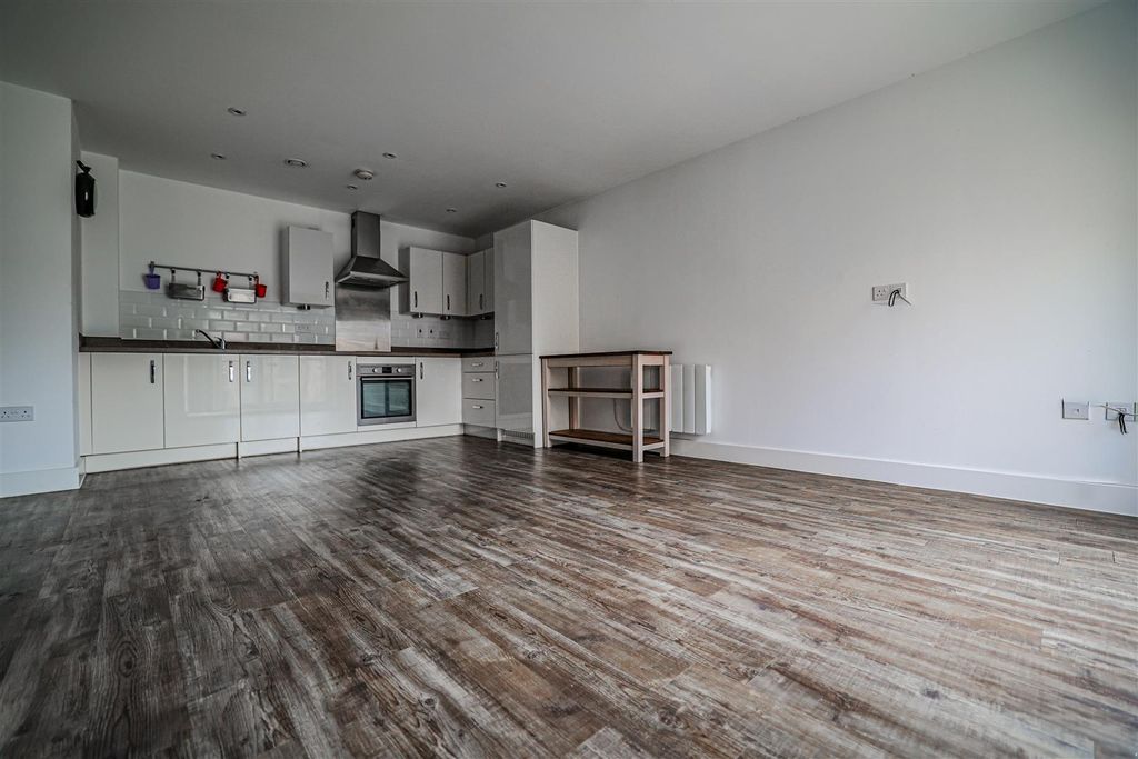 Property photo 2 of 28 3.Jpg