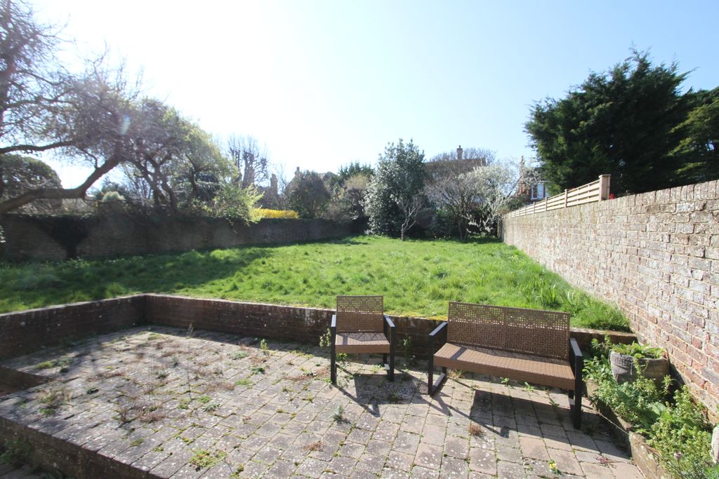 Property photo 3 of 13