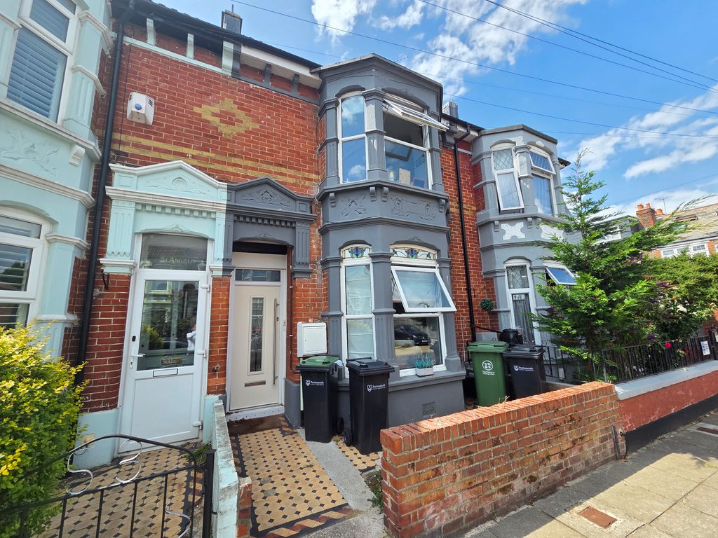 Property photo 1 of 8
