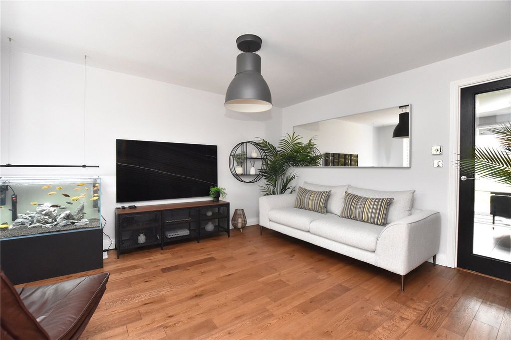 Property photo 2 of 22 Picture No. 38