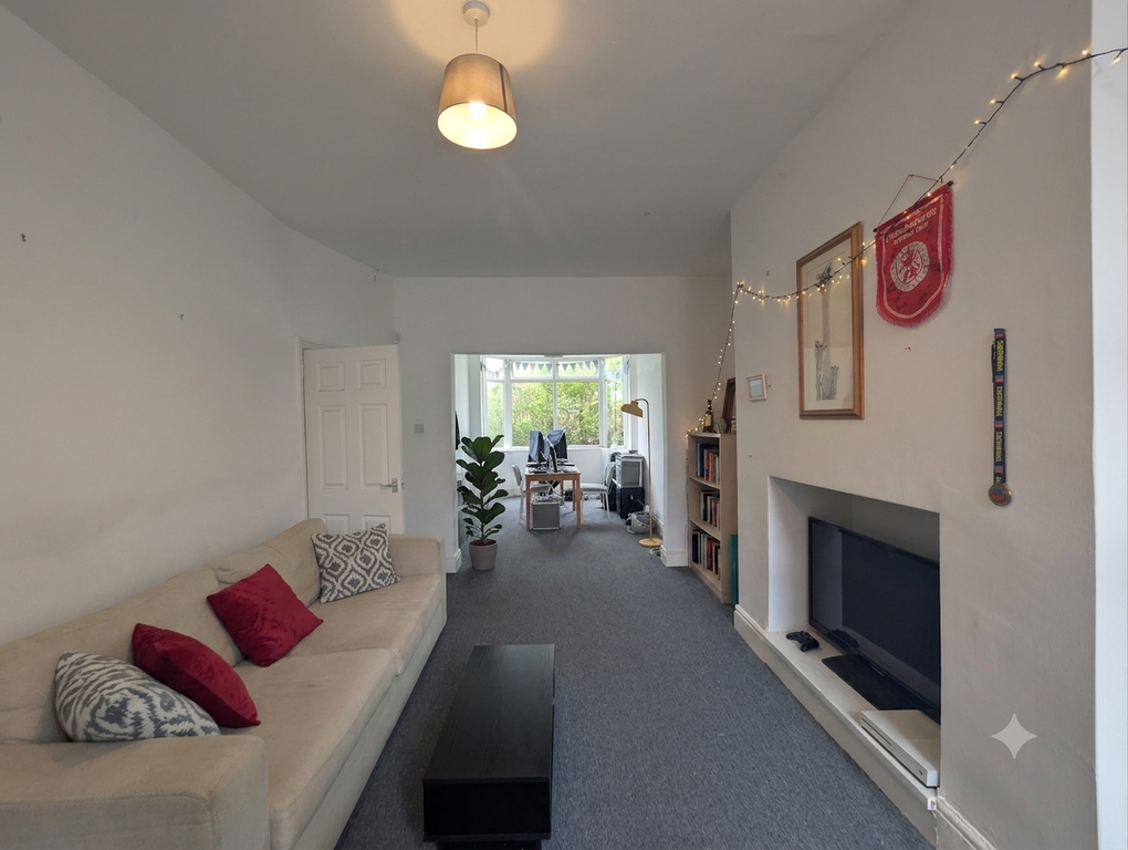 Property photo 2 of 11