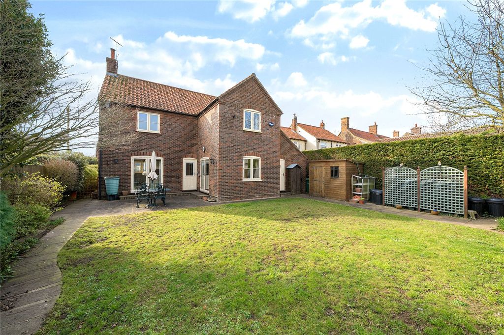 Property photo 2 of 18 Picture No. 05