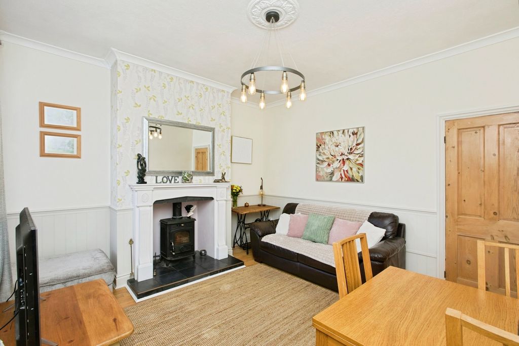 Property photo 3 of 19 Pbox-Img.Jpg