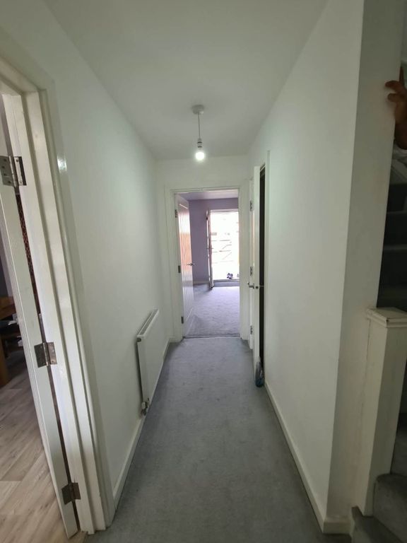 Property photo 3 of 28