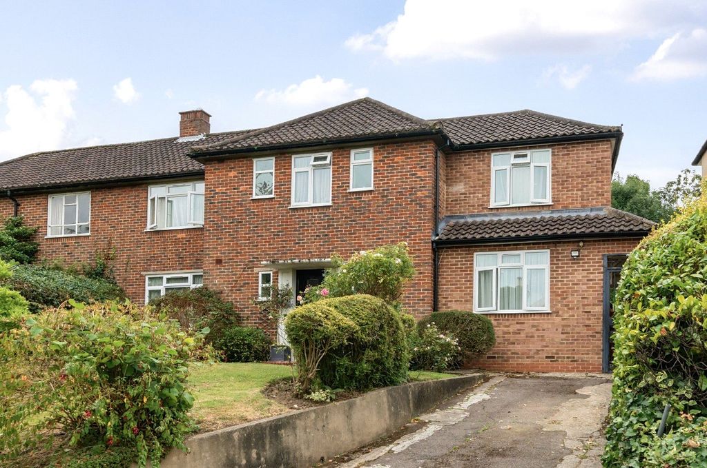 Property photo 1 of 9 External View
