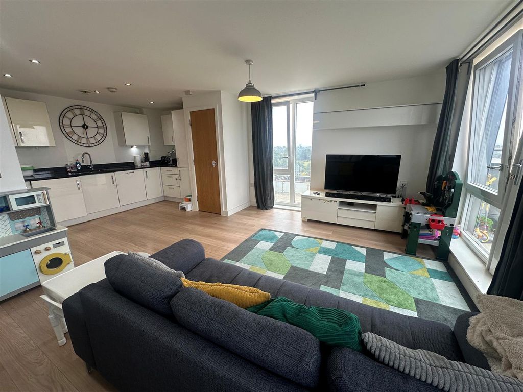 Property photo 2 of 17 10.Jpg