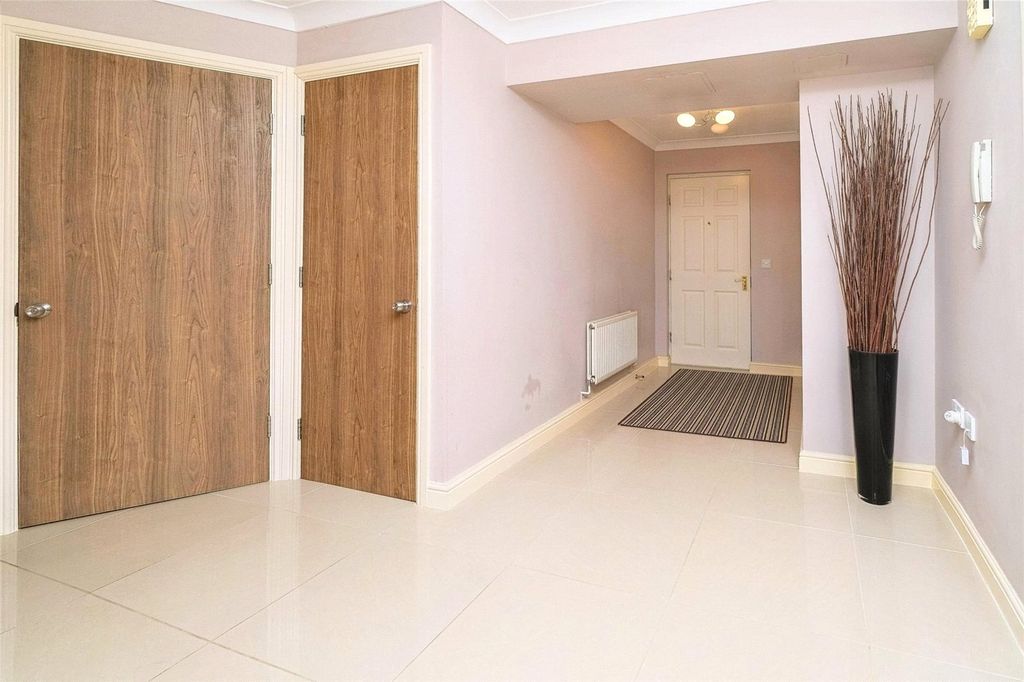 Property photo 2 of 18 Picture No. 05
