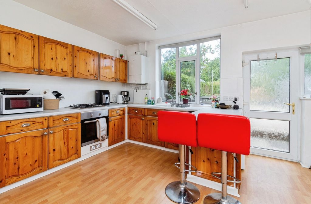 Property photo 3 of 14 Pbox-Img.Jpg