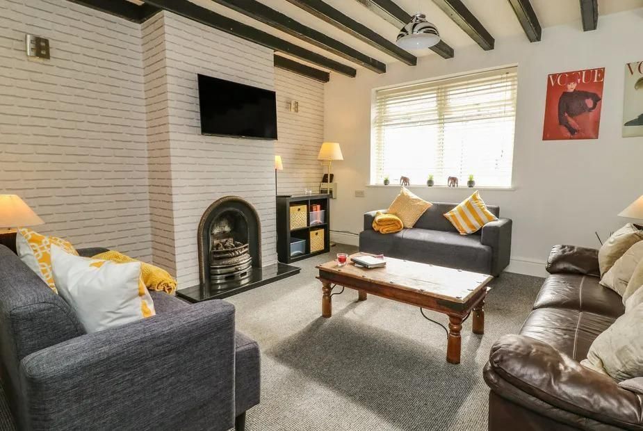 Property photo 1 of 13 10Ms 12.Jpg