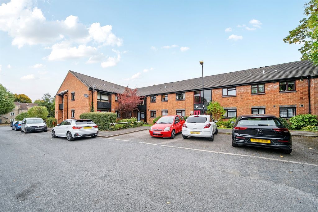 Property photo 1 of 11