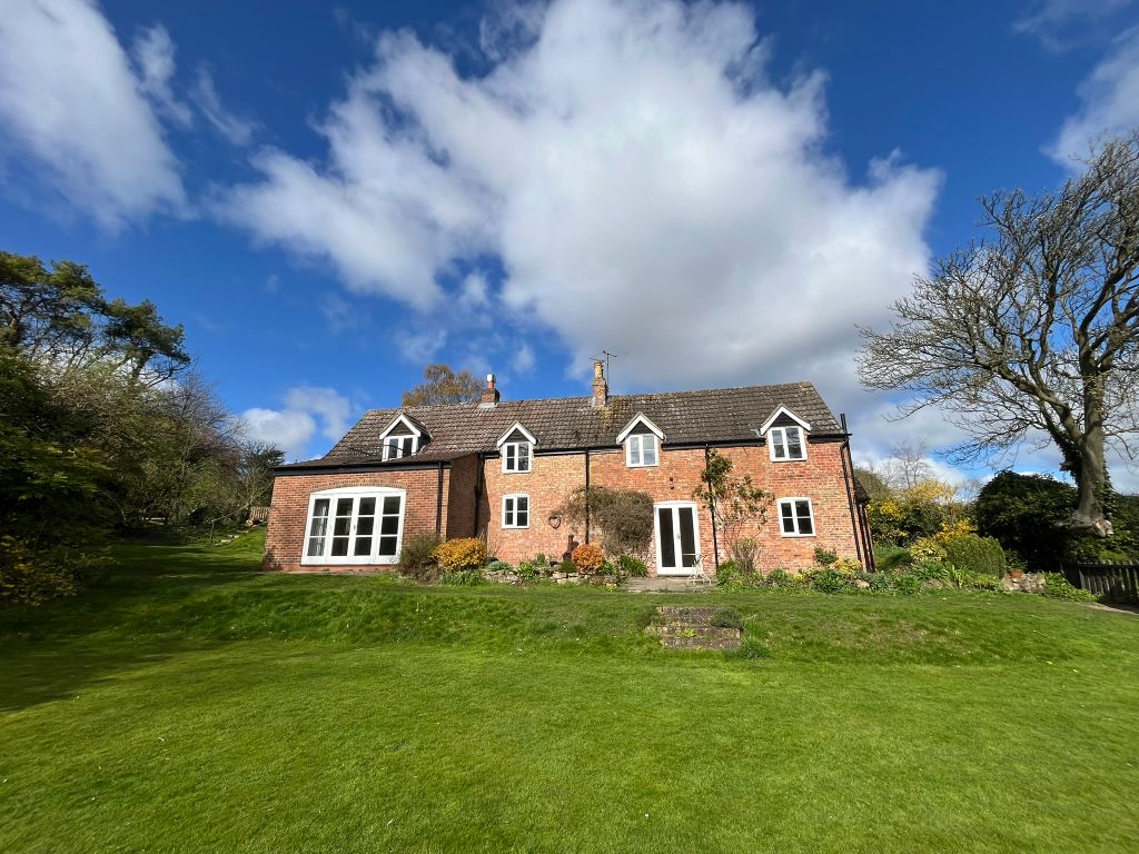 Property photo 2 of 20