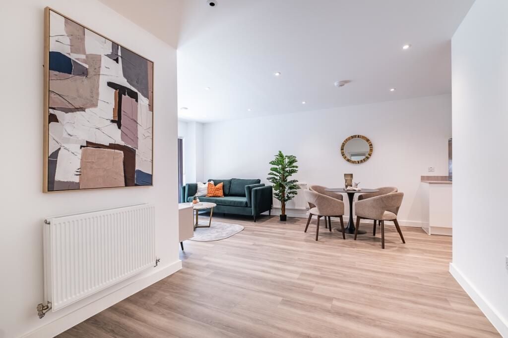 Property photo 1 of 8 112915_P284128_Im...