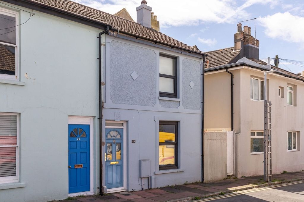 Property photo 1 of 14