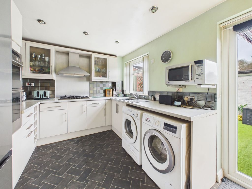 Property photo 3 of 15 Kitchen Area