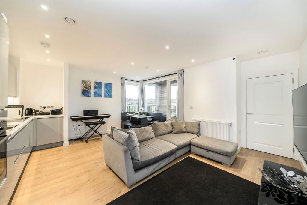 Property photo 2 of 7